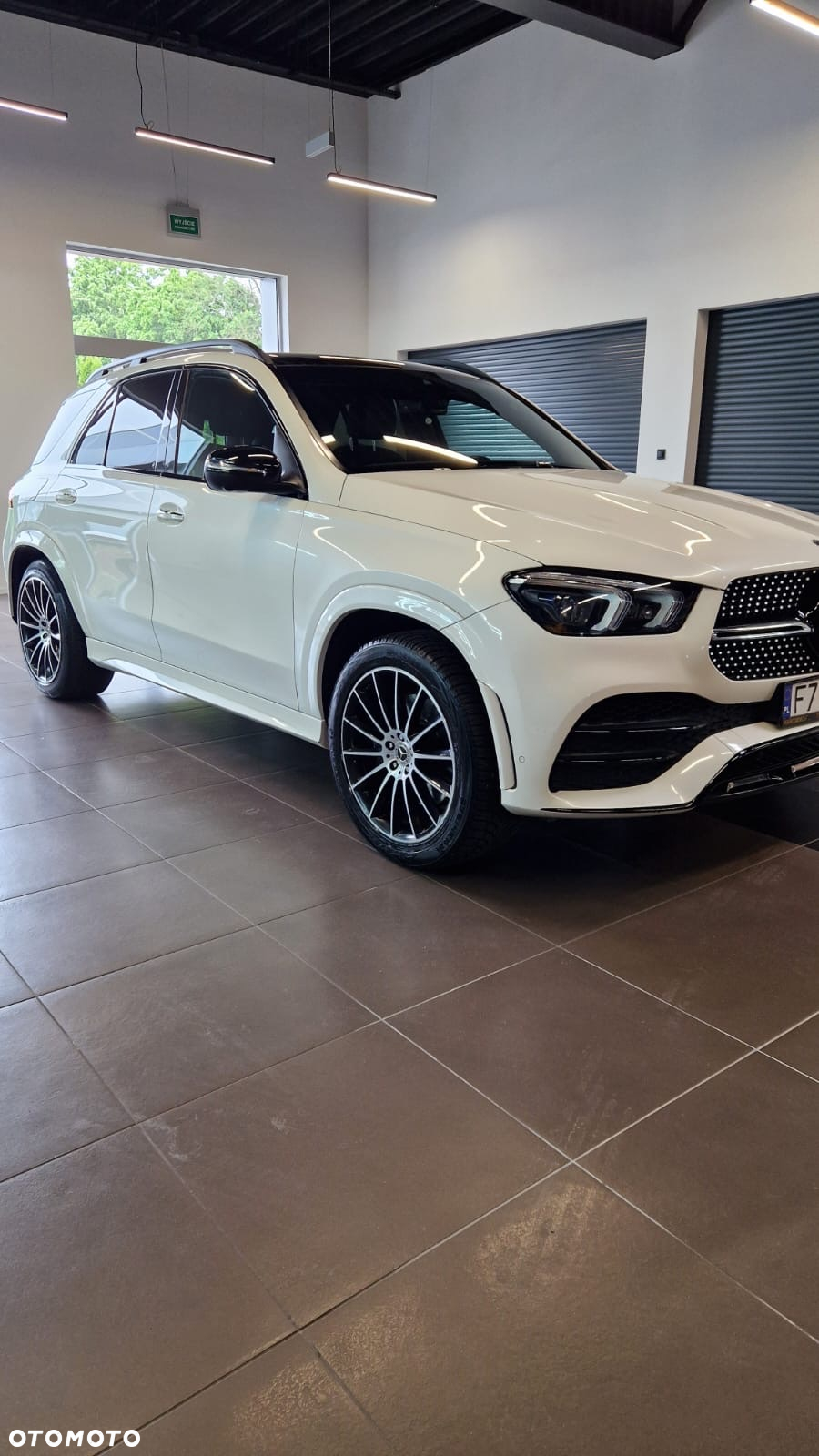 Mercedes-Benz GLE 400 d 4Matic 9G-TRONIC AMG Line - 17