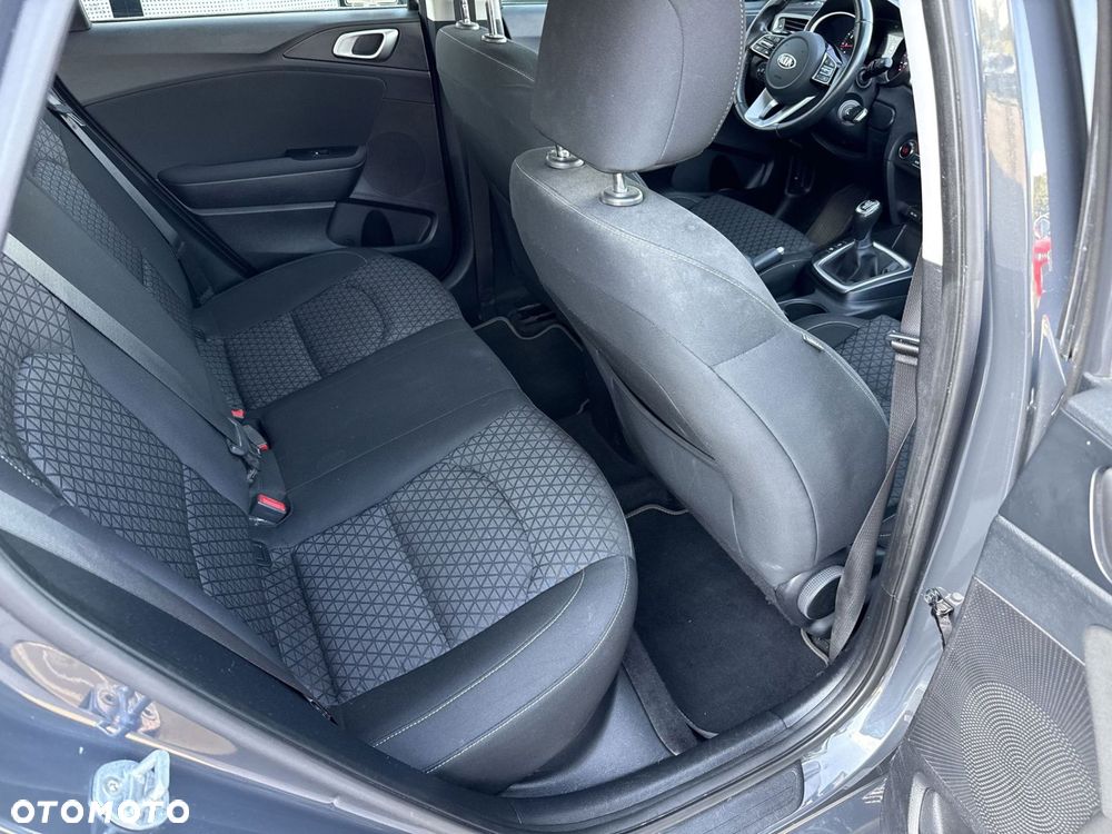 Kia Ceed - 24