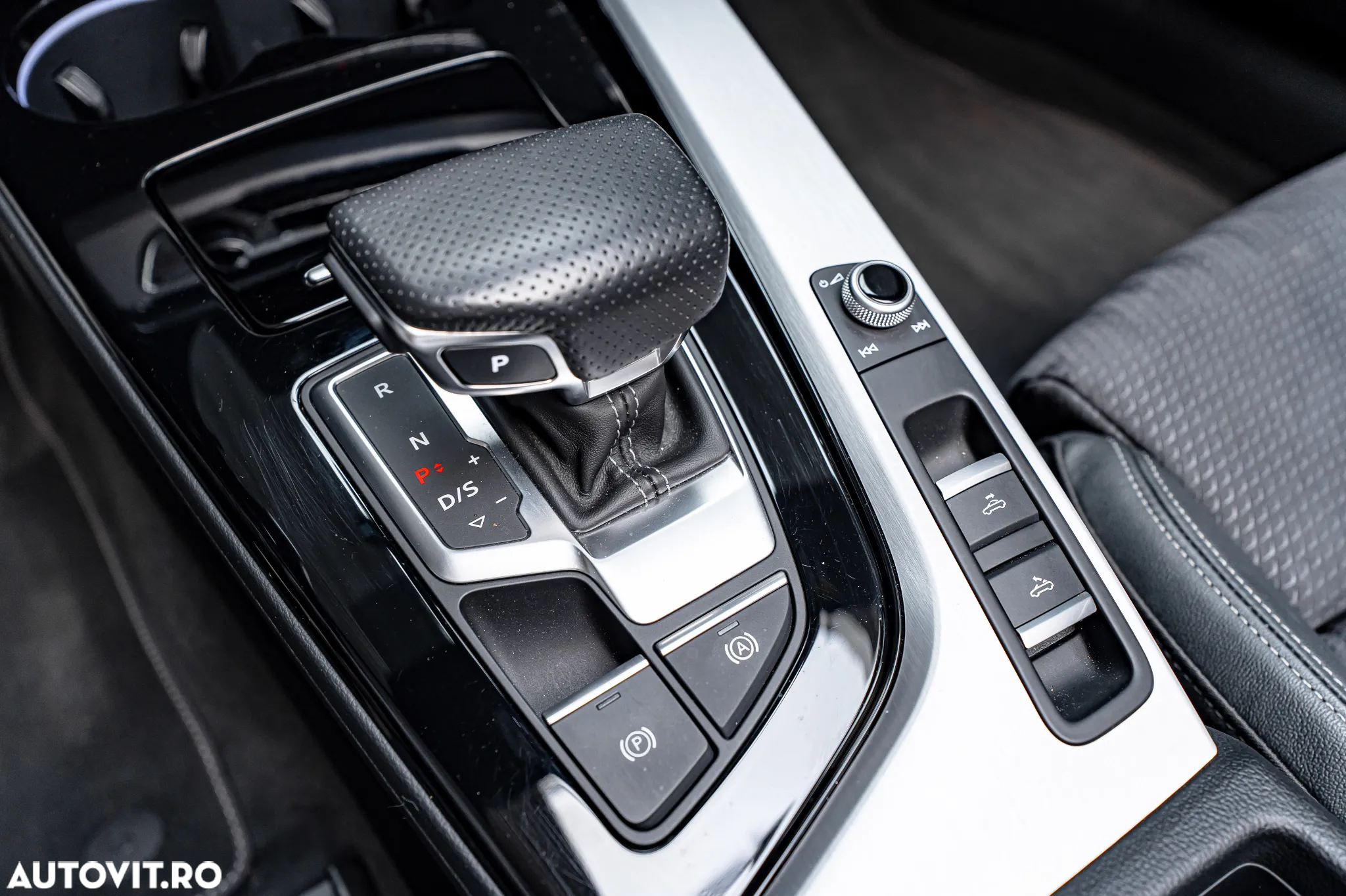 Audi A5 Cabrio 40 TFSI quattro S tronic S line - 14