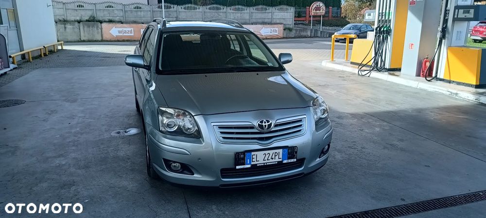 Toyota Avensis 2.0 D-4D Luna - 11