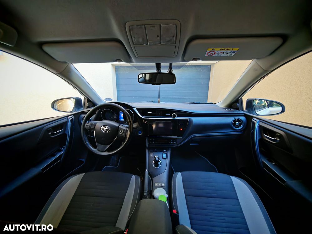Toyota Auris - 25