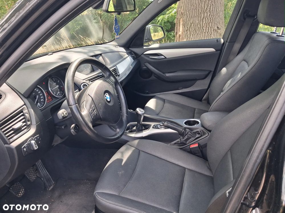 BMW X1 sDrive16d xLine - 17