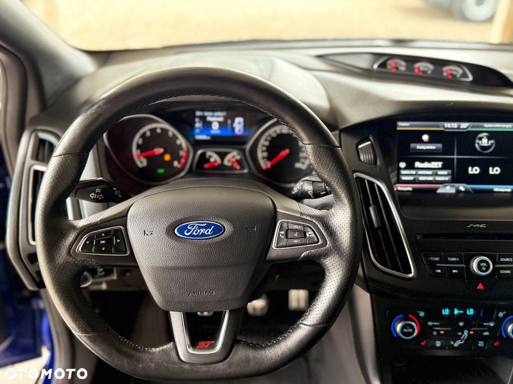 Ford Focus 2.0 EcoBoost ST mit Leder-Sport-Paket - 29