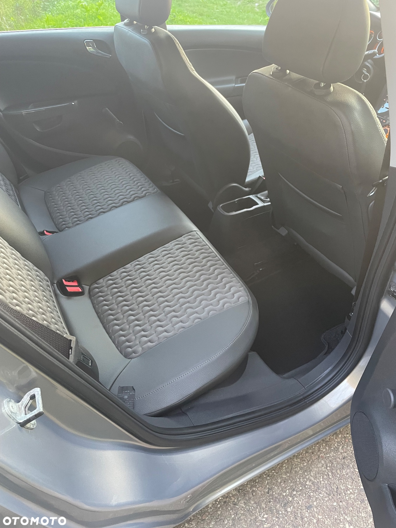 Opel Corsa 1.2 16V (ecoFLEX) Color Edition - 8