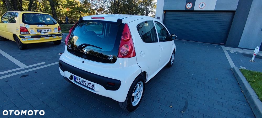 Peugeot 107 1.4 HDI Trendy - 11