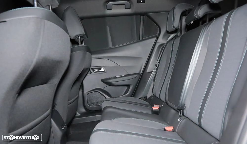 Peugeot 2008 PureTech 130 EAT8 Allure - 8
