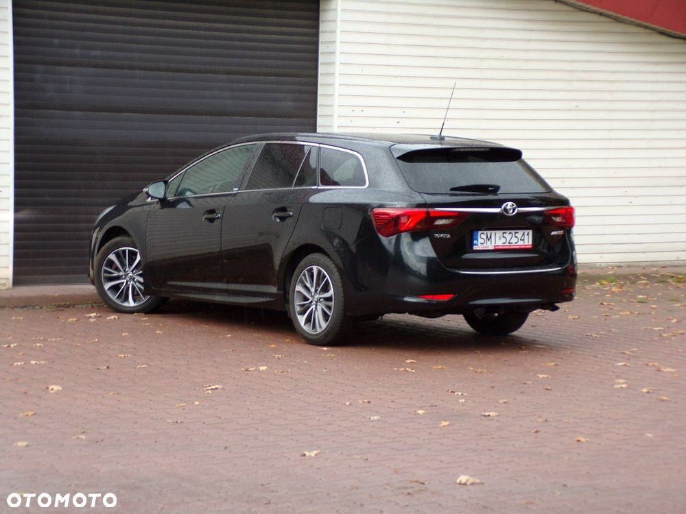Toyota Avensis - 18
