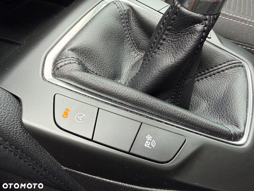 Ford Kuga 1.5 EcoBoost FWD Titanium - 22