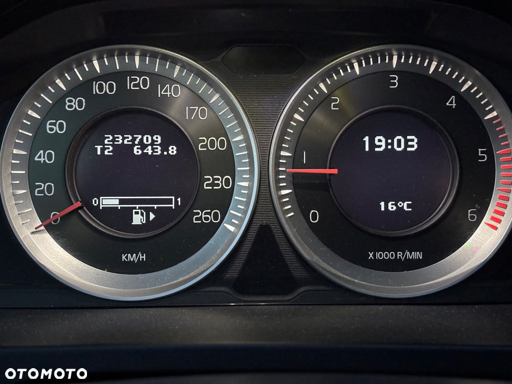 Volvo V60 D3 Momentum - 14