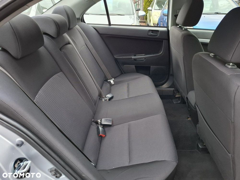 Mitsubishi Lancer - 19