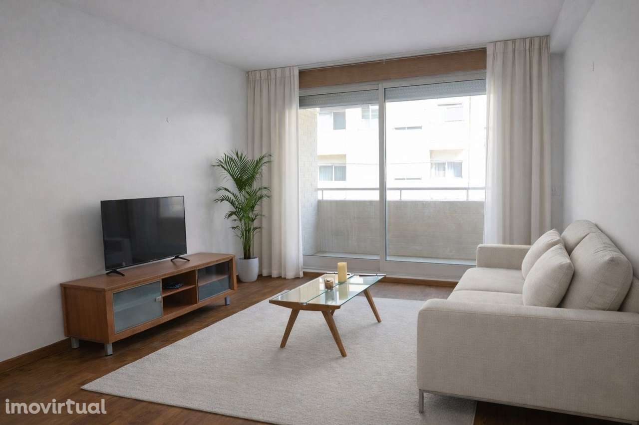 Arrenda-se Apartamento T1 - Rua das Artes Gráficas - Grande imagem: 4/9