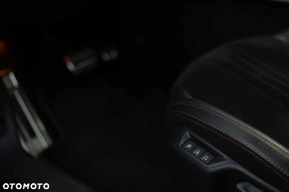 Peugeot 308 BlueHDi FAP 180 EAT8 Stop & Start GT - 20