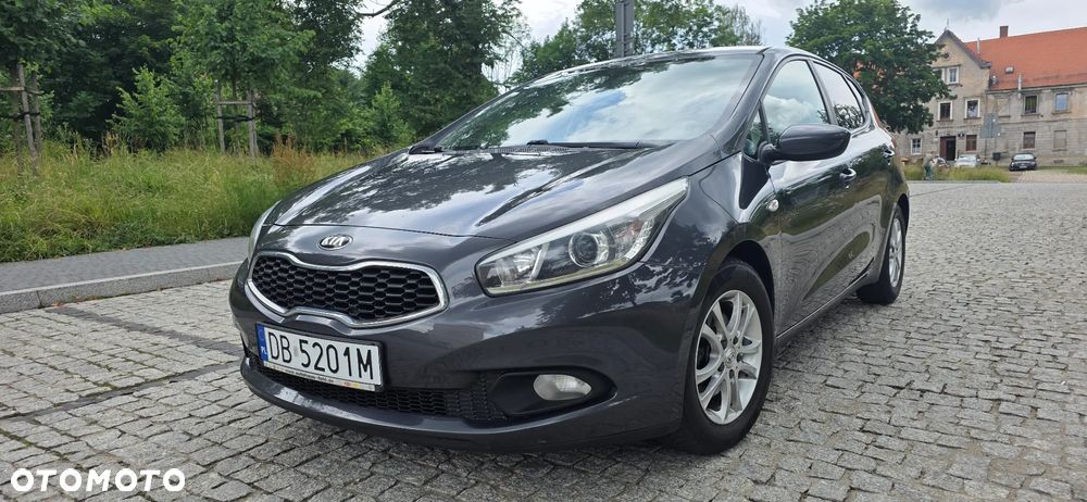 Kia Ceed - 1