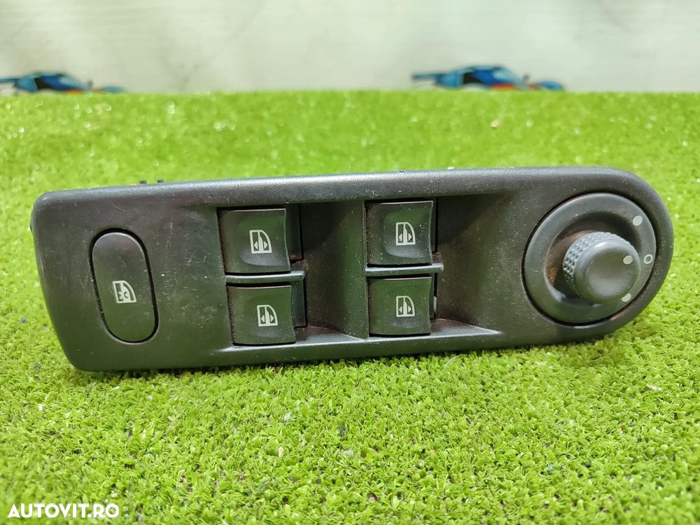 BLOC CONTROL GEAMURI RENAULT CAPTUR 1.5 DIESEL 2014 COD OEM PA66GF30 / CROSSOVER SUV COMPACT (5 UȘI) 2013-2017 - 1