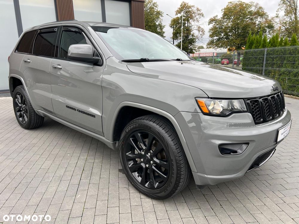 Jeep Grand Cherokee - 13