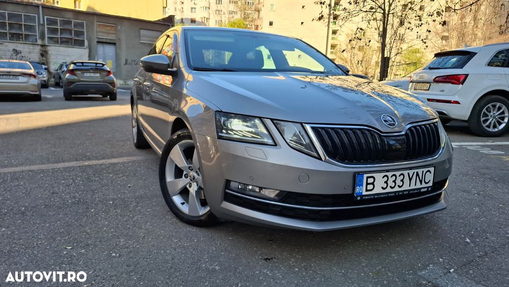 Skoda Octavia 2.0 TDI DSG Ambition - 1