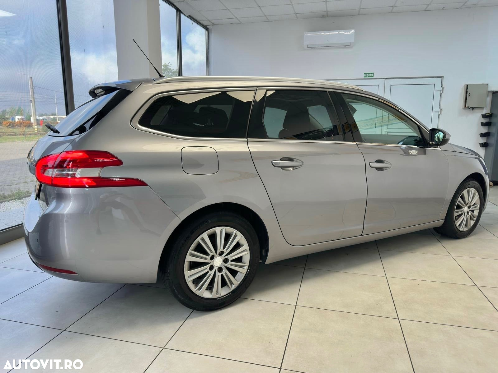 Peugeot 308 SW BlueHDi 130 Stop & Start GT Pack - 4
