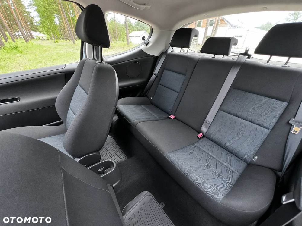 Peugeot 207 - 8