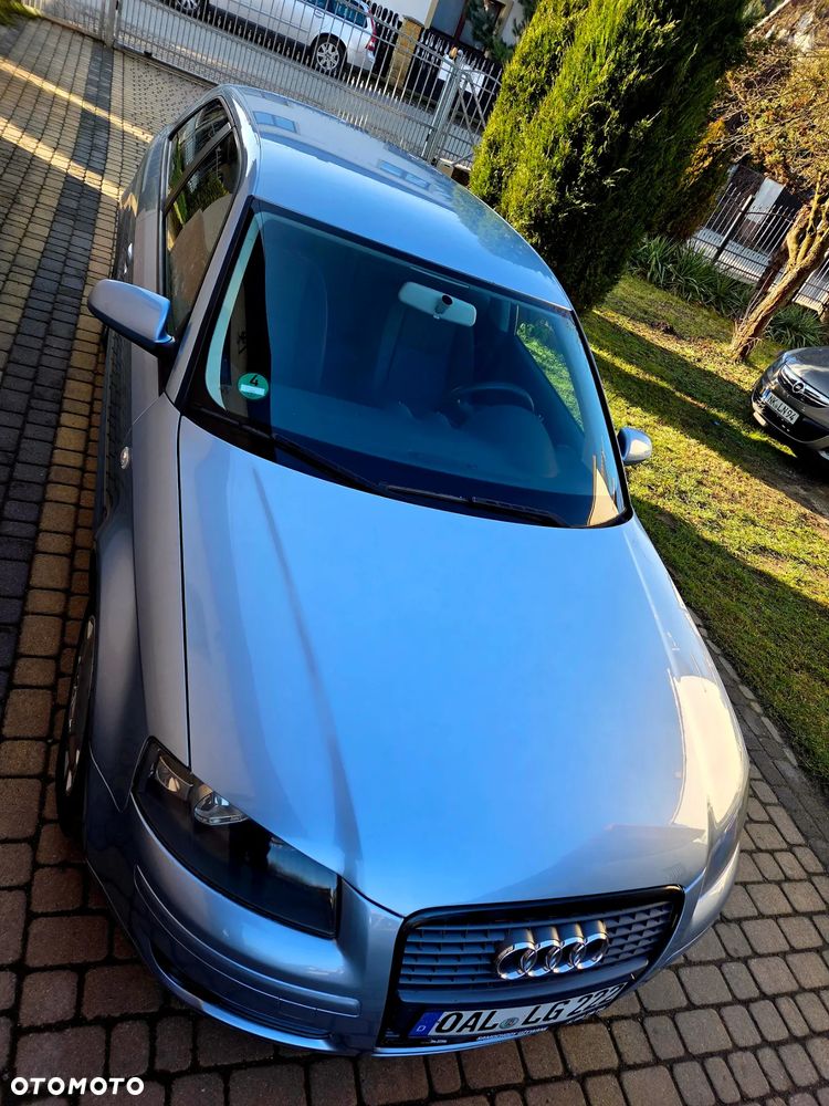 Audi A3 3-drzwiowe 1.6 Attraction - 10