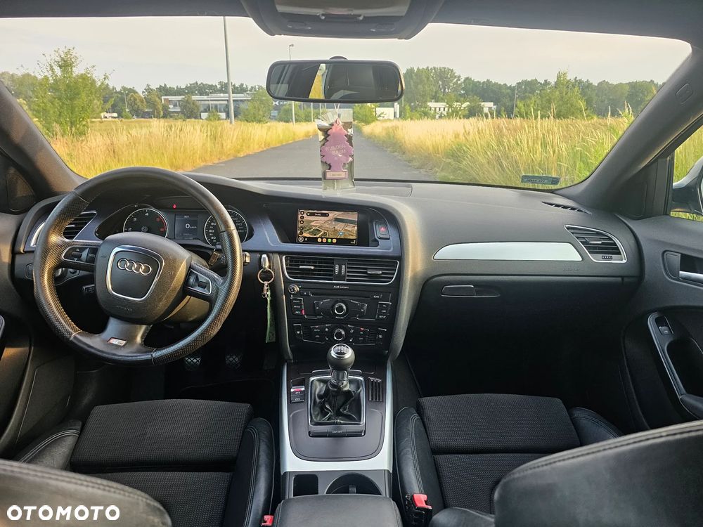 Audi A4 Avant 2.0 TDI - 15