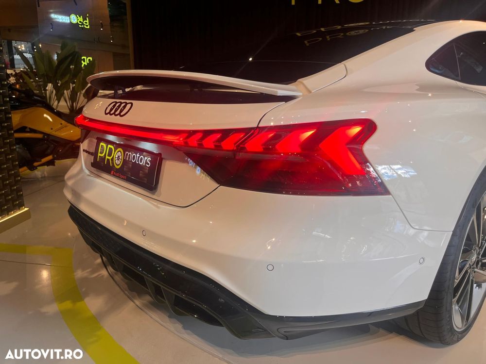 Audi e-tron GT - 14