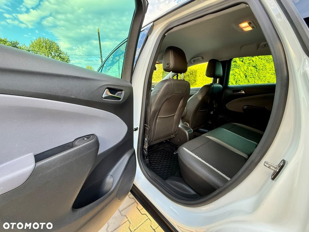 Opel Crossland X 1.2 T Design Line S&S - 18
