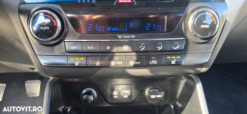 Hyundai Tucson 2.0 CRDI 4WD Style - 12