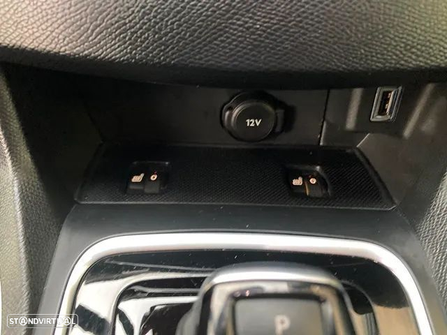 Peugeot 308 SW 2.0 BlueHDi GT EAT8 - 32