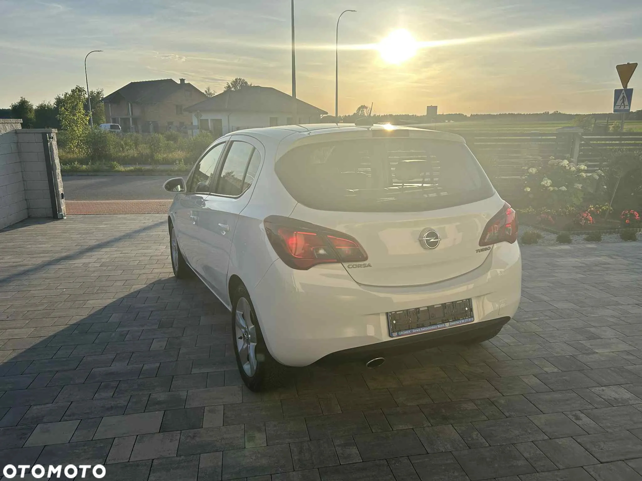 Opel Corsa 1.4 T Enjoy S&S - 12