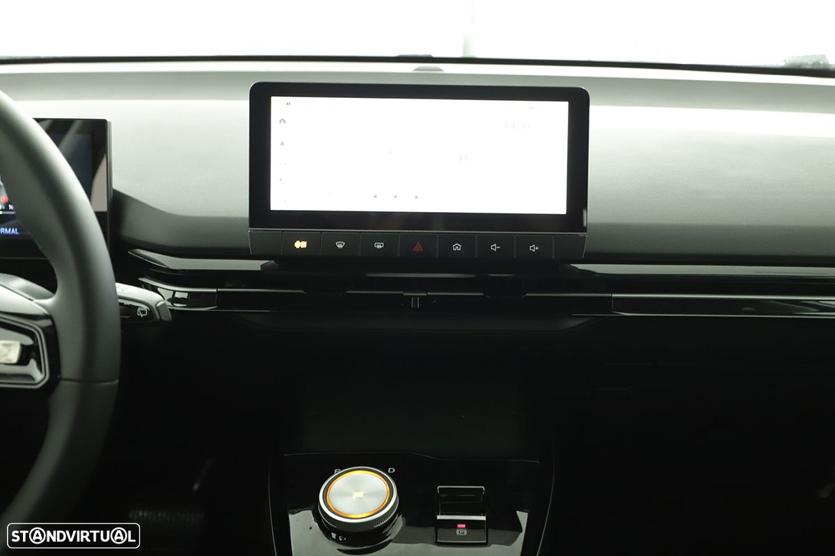 MG MG4 64 kWh Luxury - 10