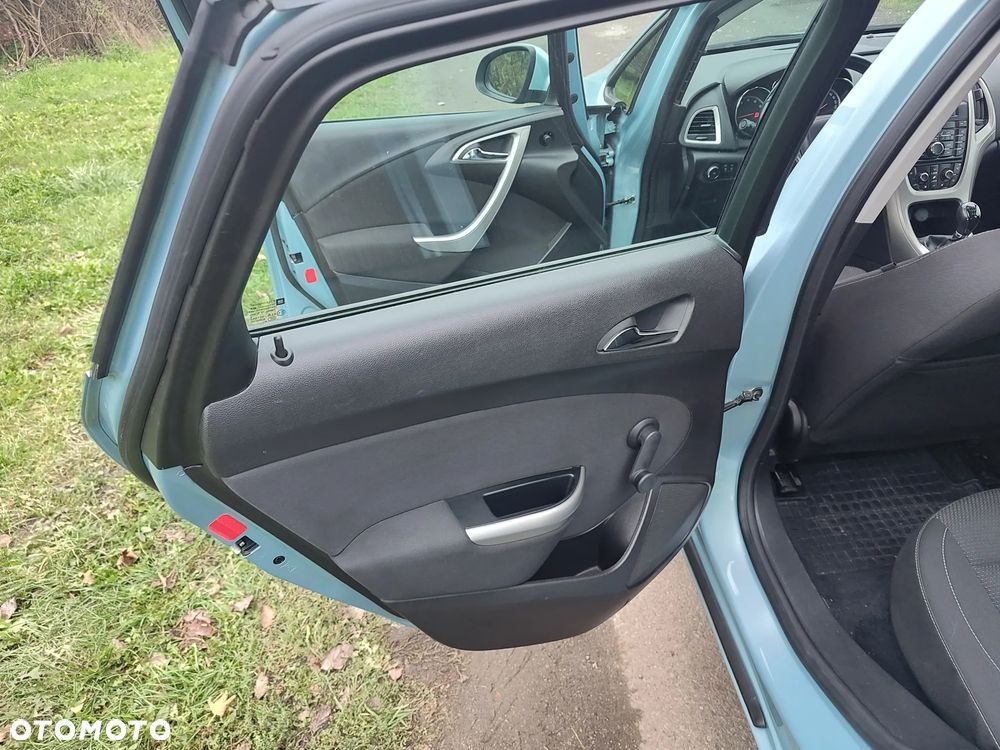Opel Astra 1.6 Style - 25