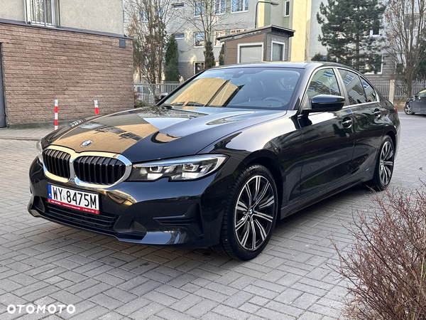 BMW Seria 3 320d xDrive Advantage