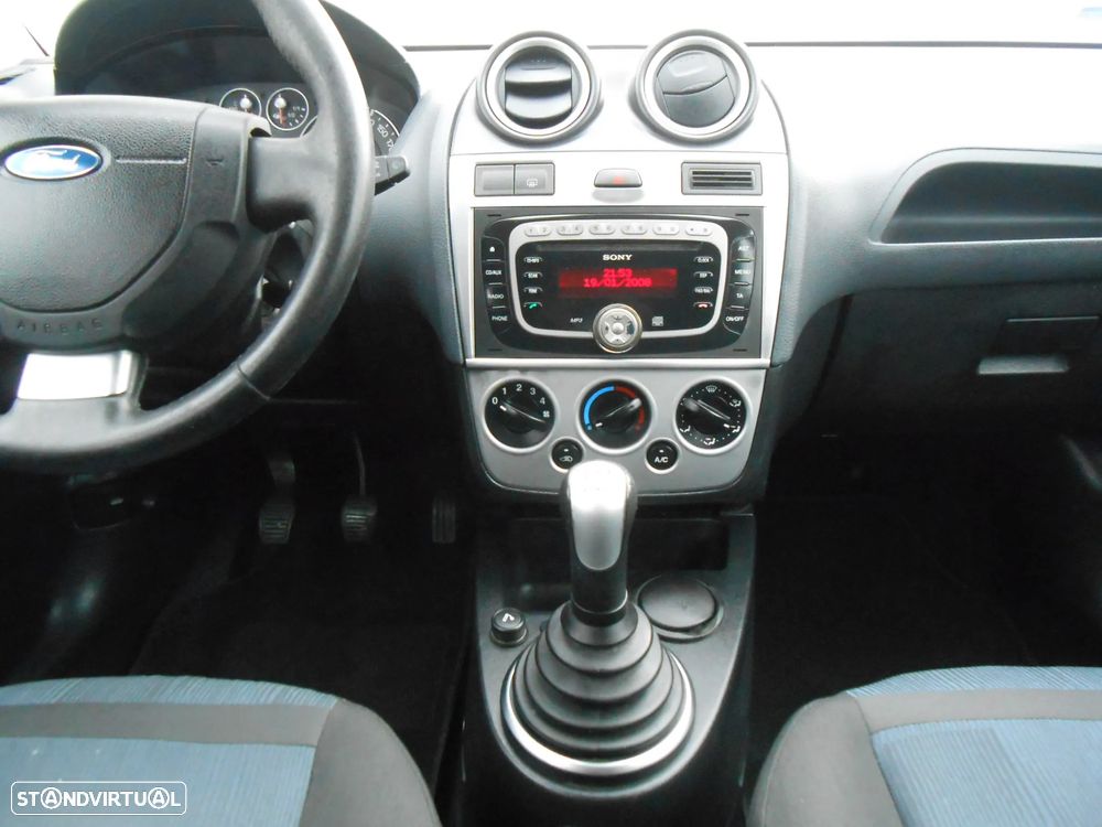 Ford Fiesta 1.25 Trend - 15