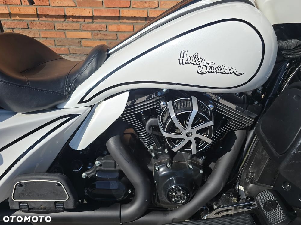 Harley-Davidson FLHS Electra Glide - 16