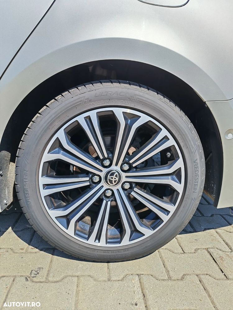 Toyota Corolla - 9