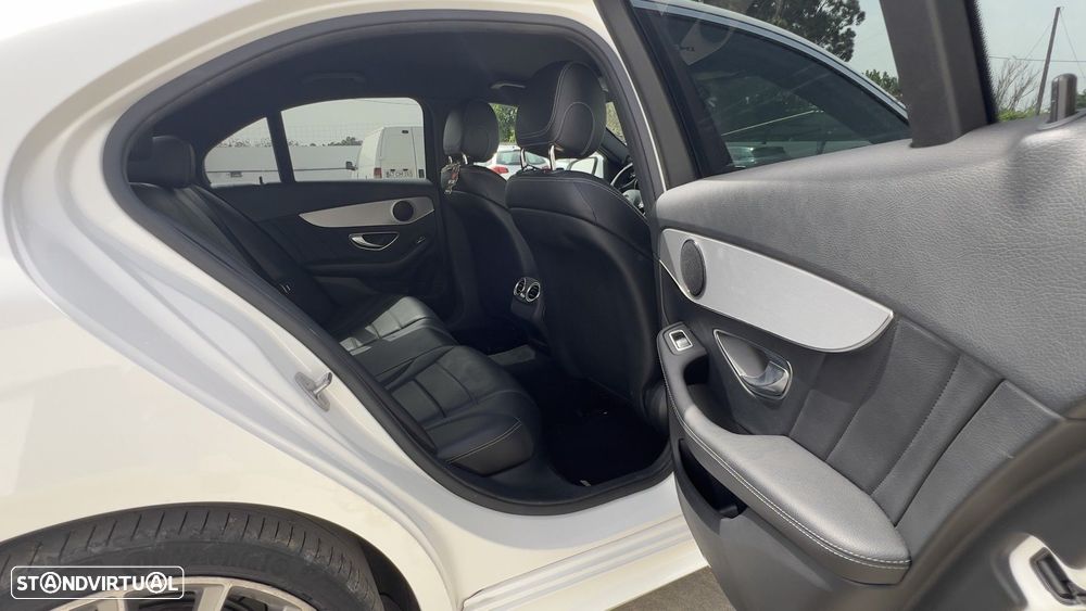 Mercedes-Benz C 300 h AMG Line - 13