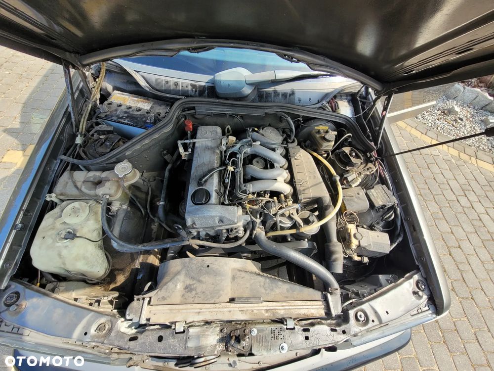 Mercedes-Benz W201 (190) - 5