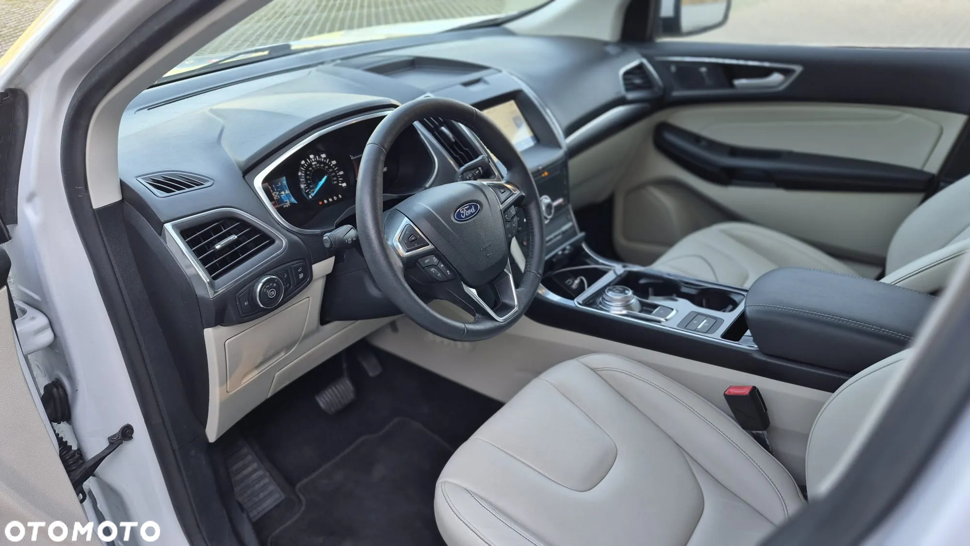 Ford Edge - 11