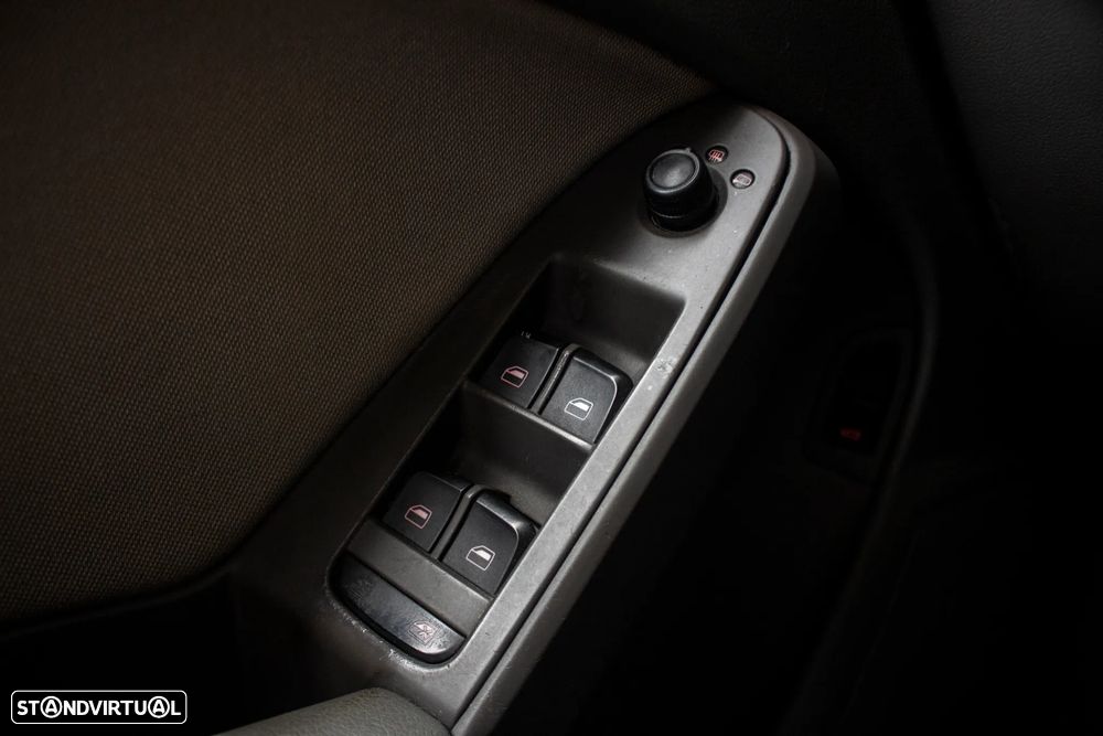 Audi A4 2.0 TDI DPF Ambition - 7