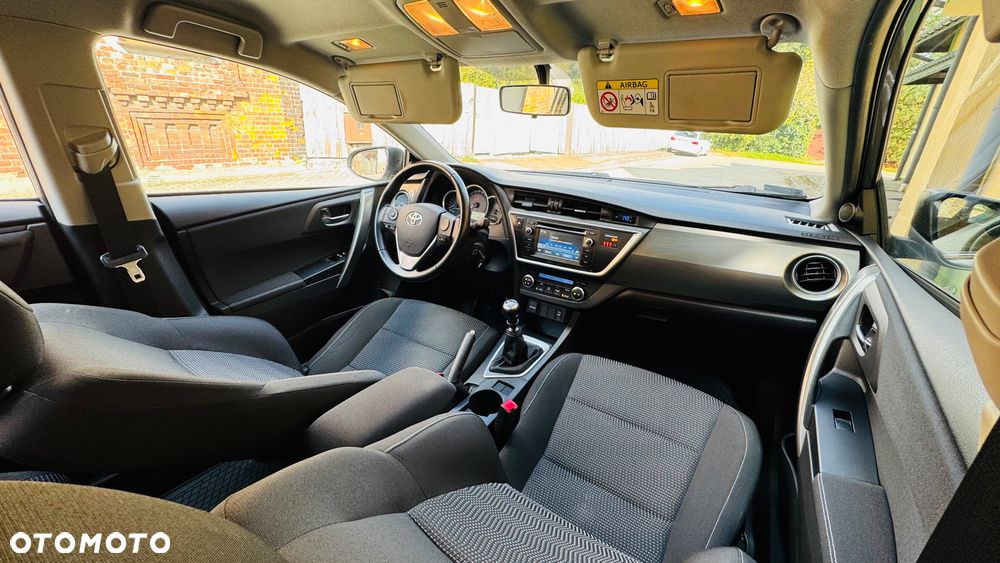 Toyota Auris 1.33 VVT-i Life Comfort - 11