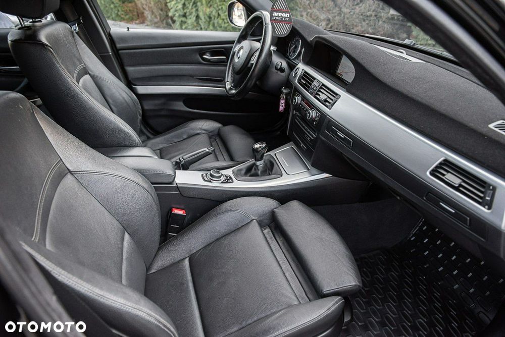 BMW Seria 3 320d Efficient Dynamics Sport Line shadow - 10