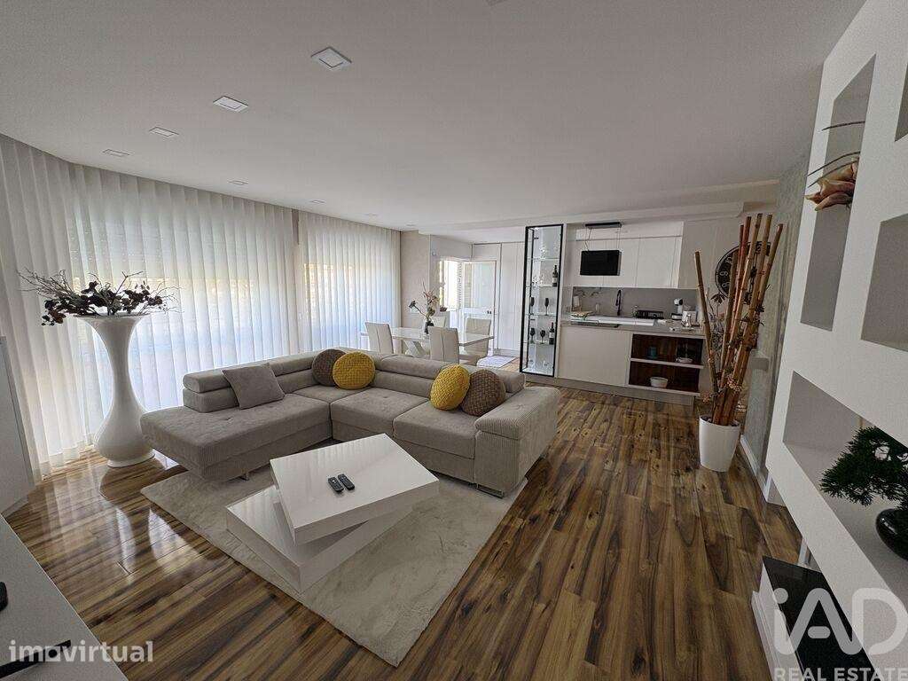 Apartamento T2 em Quarteira de 106 m2 - Grande imagem: 2/22