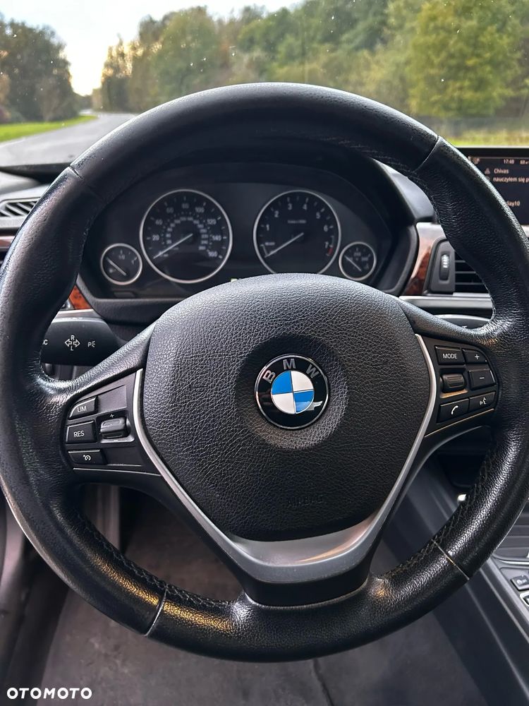 BMW Seria 3 328i xDrive Luxury Line - 18