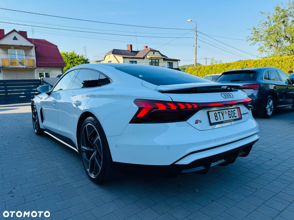 Audi e-tron GT 105kWh S Launch Edition Quattro - 12
