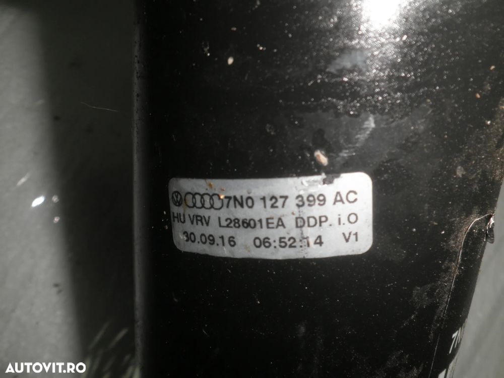 Carcasa filtru motorina Audi Q3 2.0 TDI 2016 7N0127400D 7N0127399AC - 4