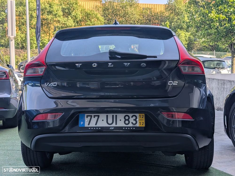 Volvo V40 D2 Momentum - 8