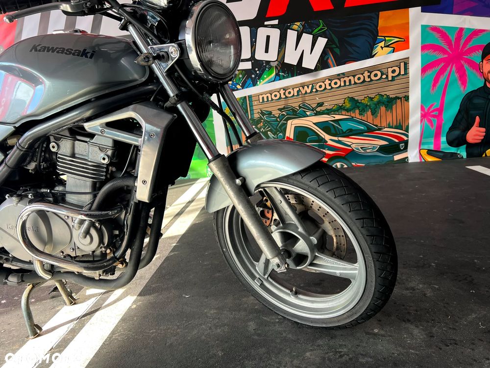 Kawasaki ER - 8