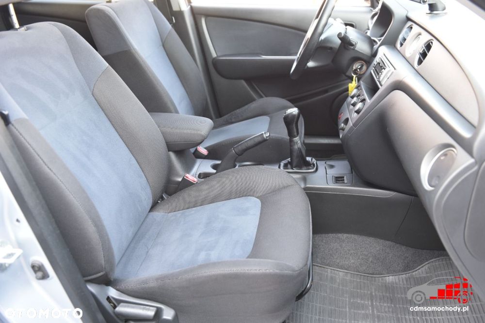 Mitsubishi Outlander - 18