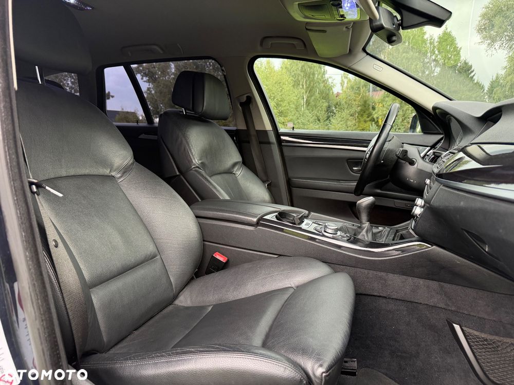BMW Seria 5 520d Luxury Line - 6