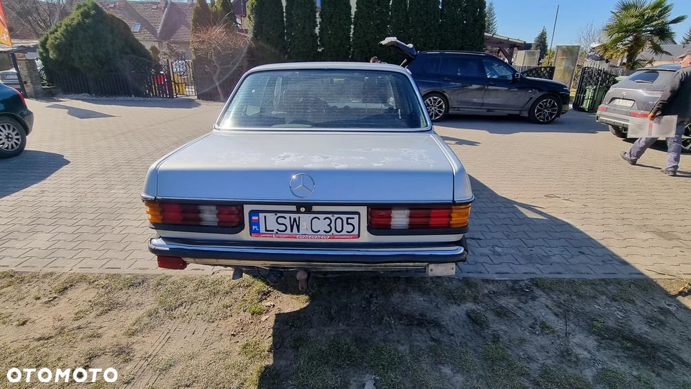 Mercedes-Benz W123 - 4